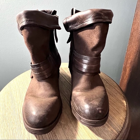 Miss Mooz Leather Heeled Ankle Boots - Picture 2 of 9